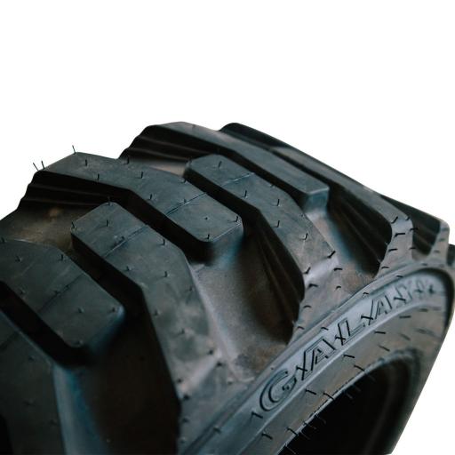 XD-2010 Tyre 02.jpg